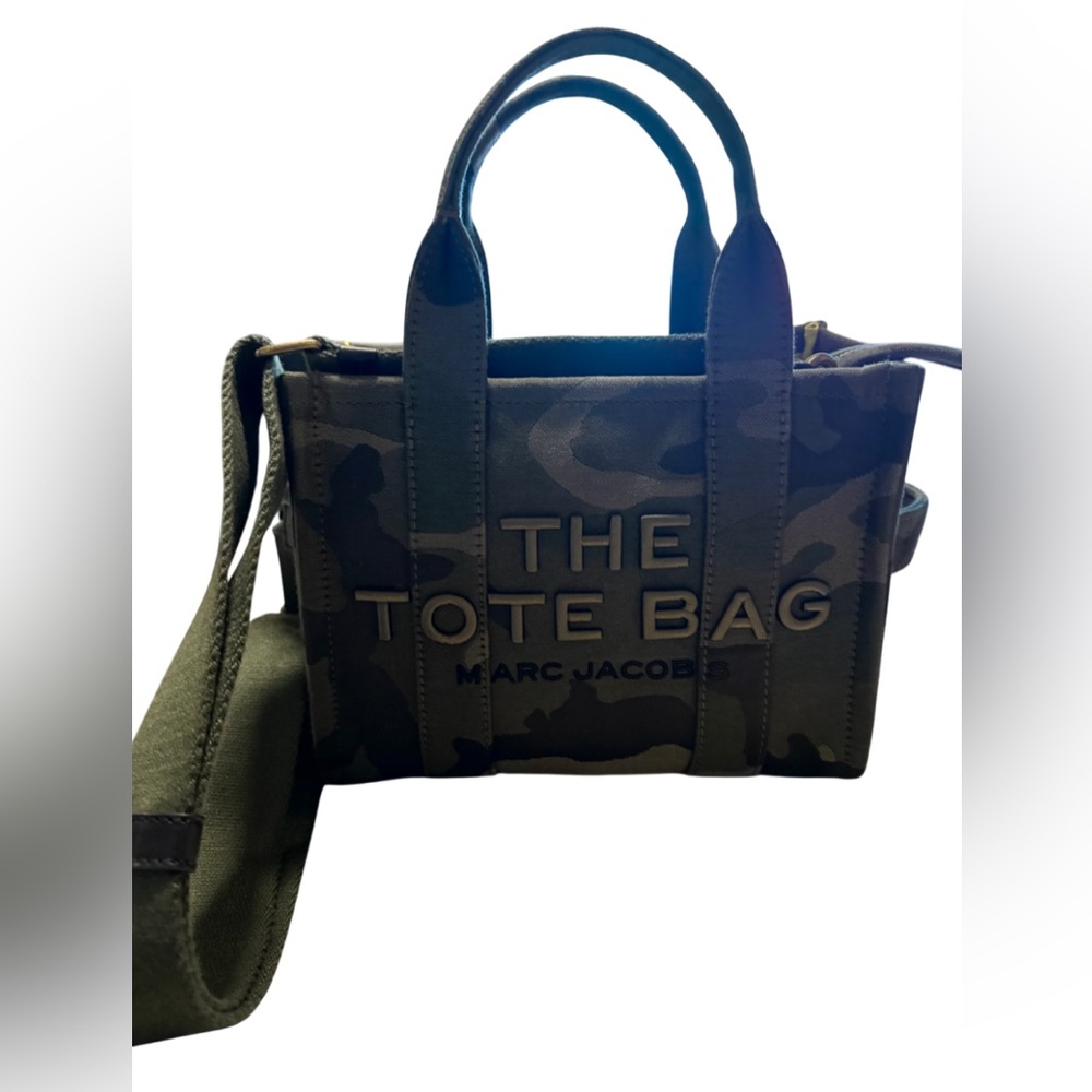 Marc Jacobs THE CAMO
JACQUARD SMALL TOTE BAG